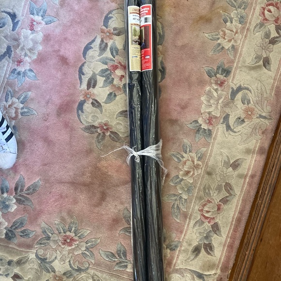 Window screen mesh - Picture 3 of 3